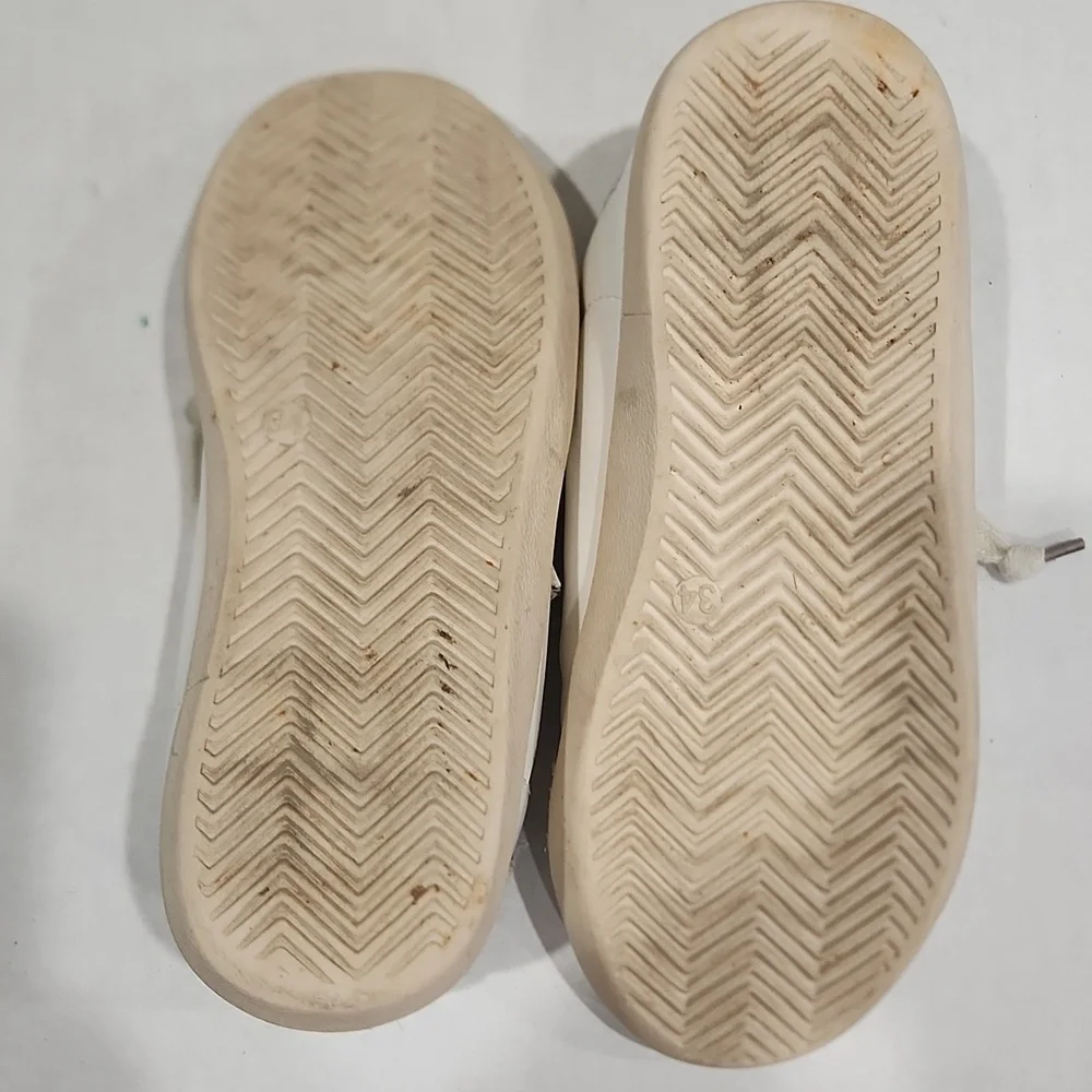 Kids White and Gold Glitter Star Sneakers Size 34